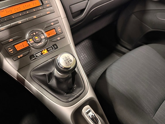 Toyota Auris 20 of 26