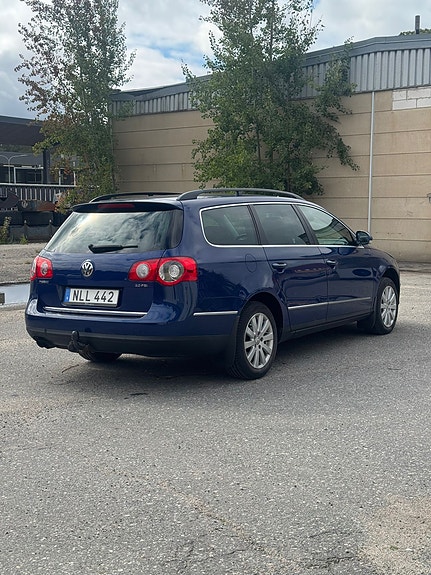 Volkswagen Passat 4 of 6