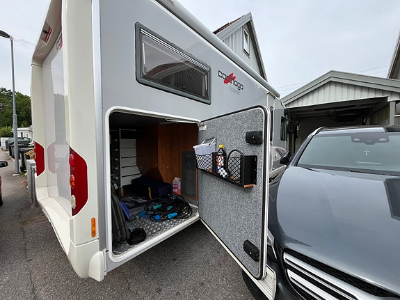 Carthago C-Tourer C1I 148 Endast 8000 mil, 5-bälte/Backkamera/Solcell/långbäddar 18 of 23