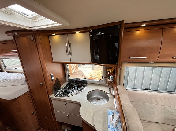 Carthago C-Tourer C1I 148 Endast 8000 mil, 5-bälte/Backkamera/Solcell/långbäddar 9 of 23