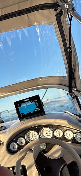 Stingray 240 CS 4 of 9