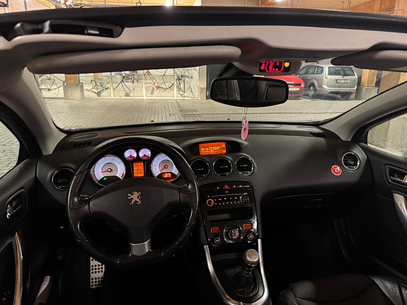 Peugeot 308 14 of 17