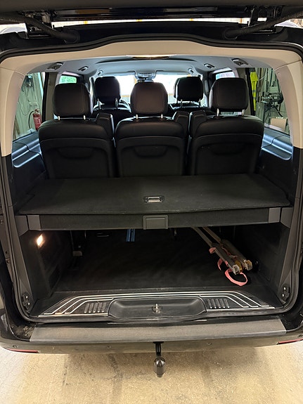 Mercedes-Benz V250 d 7 of 12