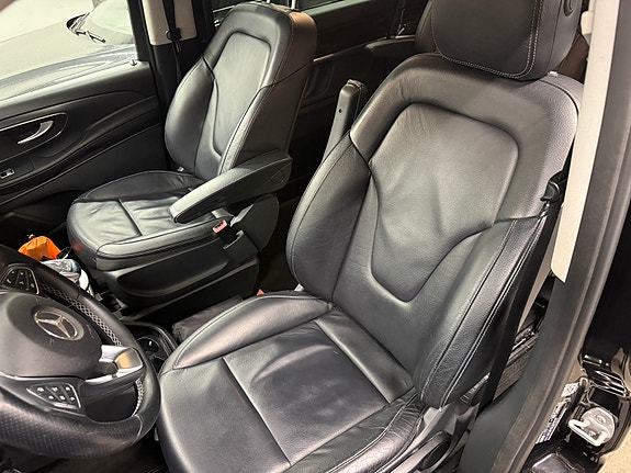 Mercedes-Benz V250 d 11 of 12