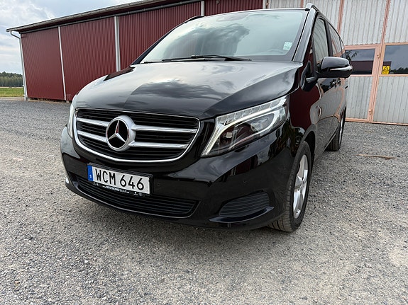 Mercedes-Benz V250 d 3 of 12