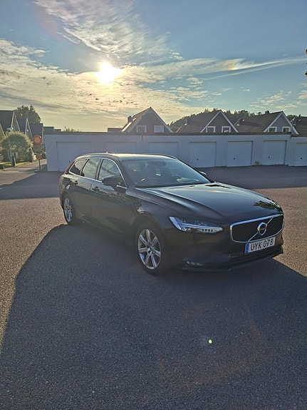 Volvo V90 4 of 11