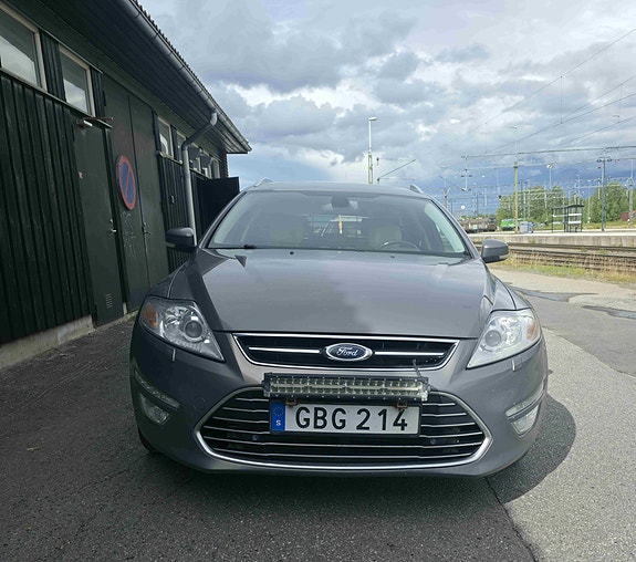 Ford Mondeo 2 of 6