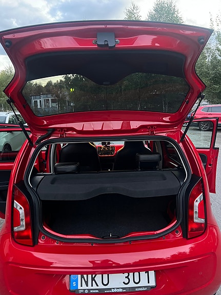 Volkswagen UP! 5 of 7
