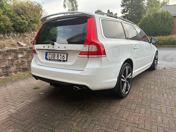 Volvo V70 3 of 18