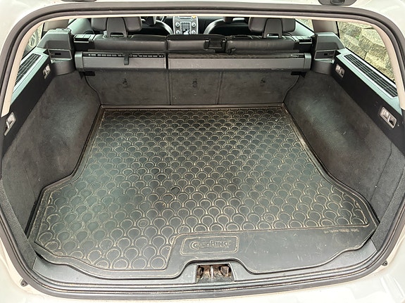 Volvo V70 13 of 18