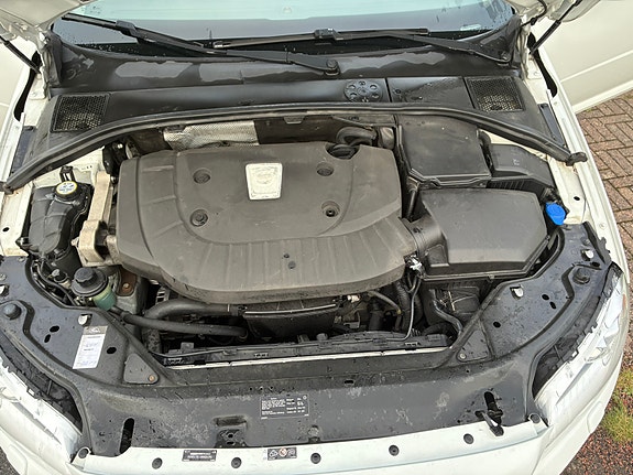 Volvo V70 8 of 18