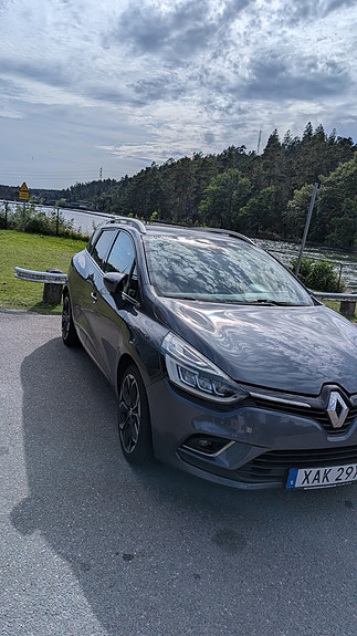 Renault Clio 2 of 9