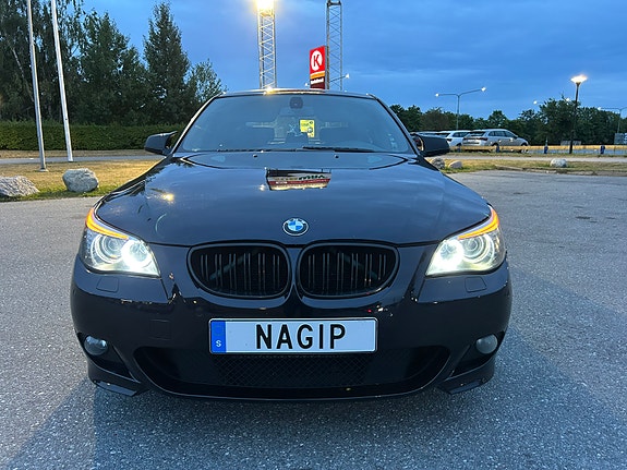 BMW 520d 2 of 11