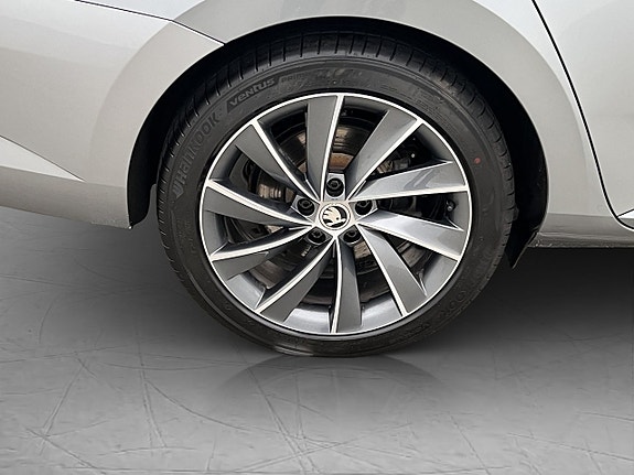 Skoda Superb 30 of 30