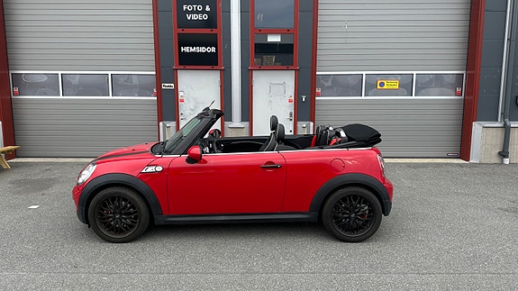 MINI Cooper S 7 of 14