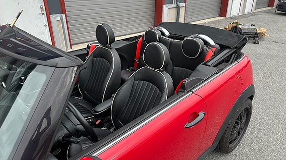 MINI Cooper S 10 of 14