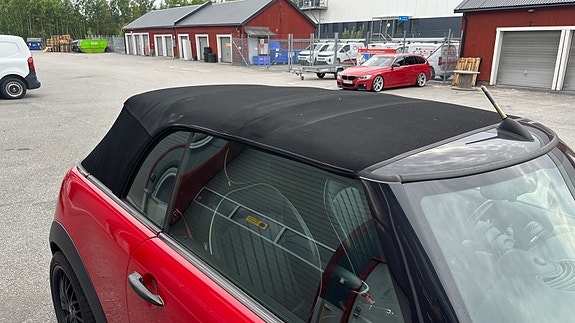 MINI Cooper S 4 of 14