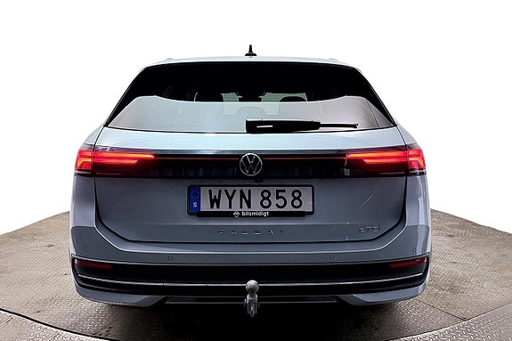 Volkswagen Passat 7 of 30