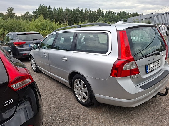 Volvo V70 5 of 6