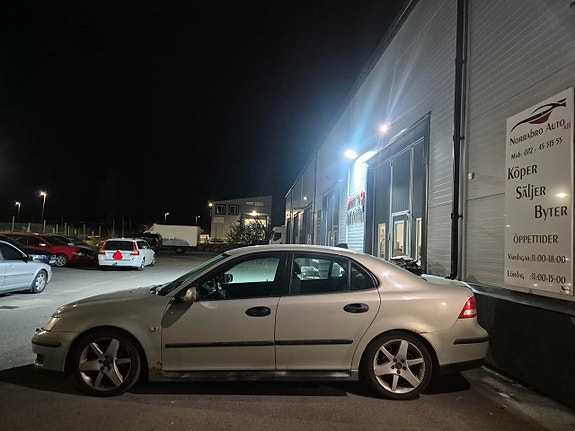 Saab 9-3 5 of 12
