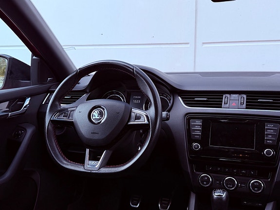 Skoda Octavia RS 11 of 16
