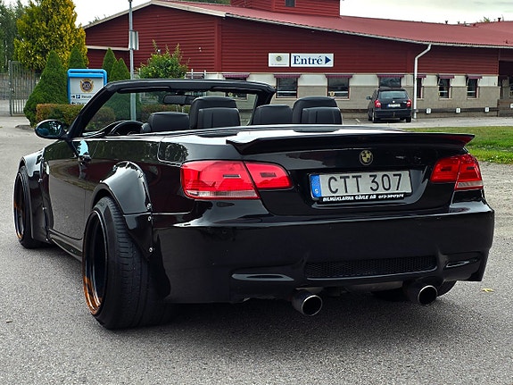 BMW 335i 7 of 15