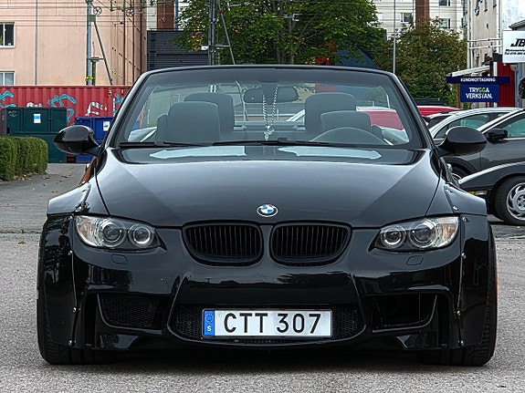 BMW 335i 2 of 15