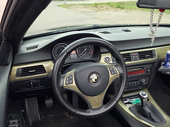 BMW 335i 11 of 15