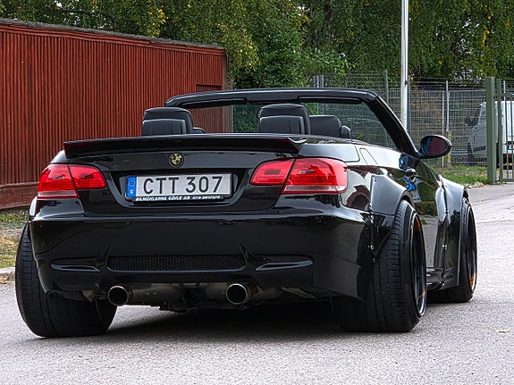BMW 335i 4 of 15