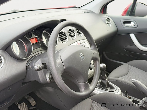 Peugeot 308 SW 10 of 15