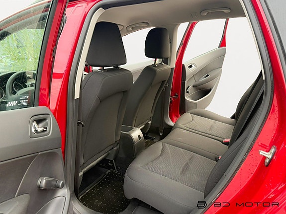 Peugeot 308 SW 15 of 15