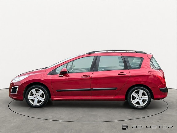 Peugeot 308 SW 2 of 15