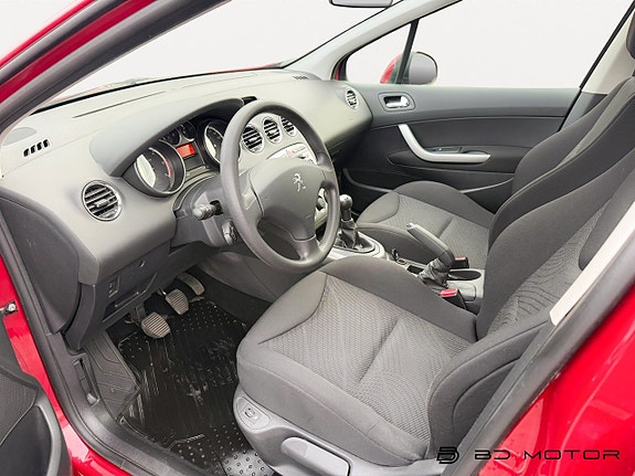 Peugeot 308 SW 12 of 15