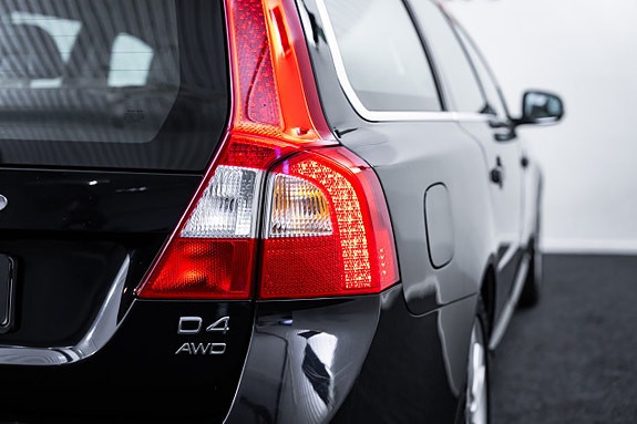 Volvo V70 14 of 26