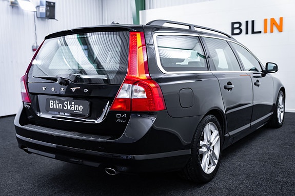Volvo V70 12 of 26
