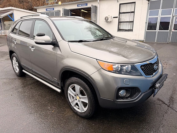 Kia Sorento 2 of 6