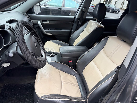 Kia Sorento 4 of 6