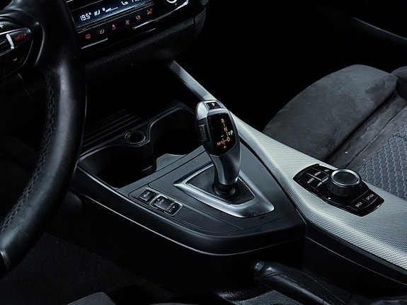 BMW 118d 12 of 14