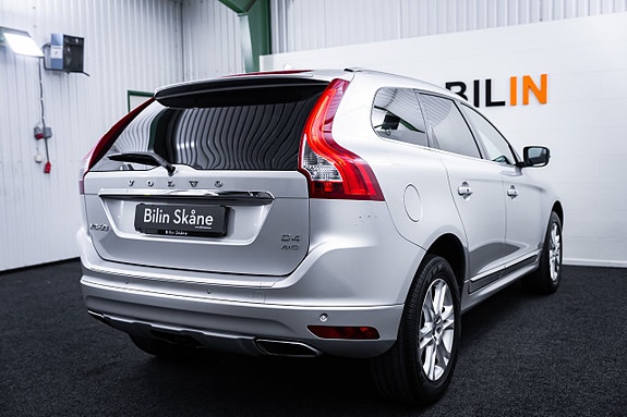 Volvo XC60 15 of 30