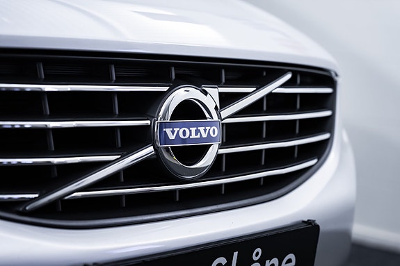 Volvo XC60 4 of 30