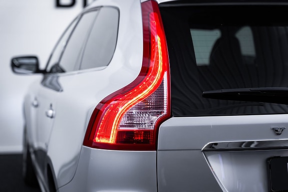 Volvo XC60 14 of 30