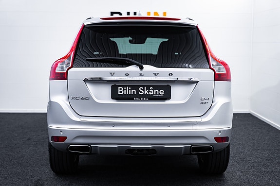 Volvo XC60 12 of 30