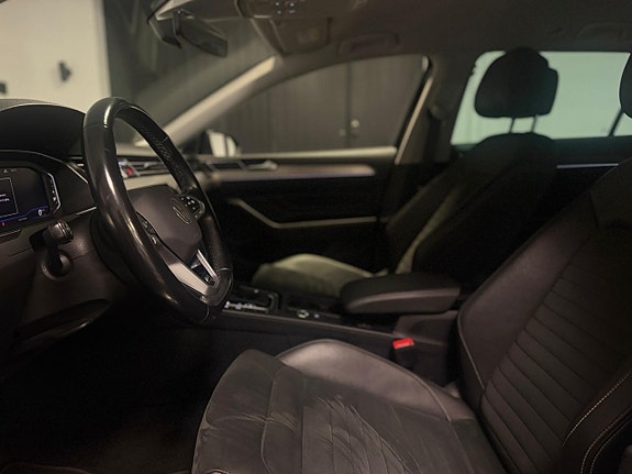 Volkswagen Passat 7 of 25