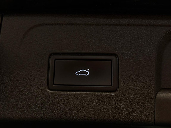 Volkswagen Passat 24 of 25