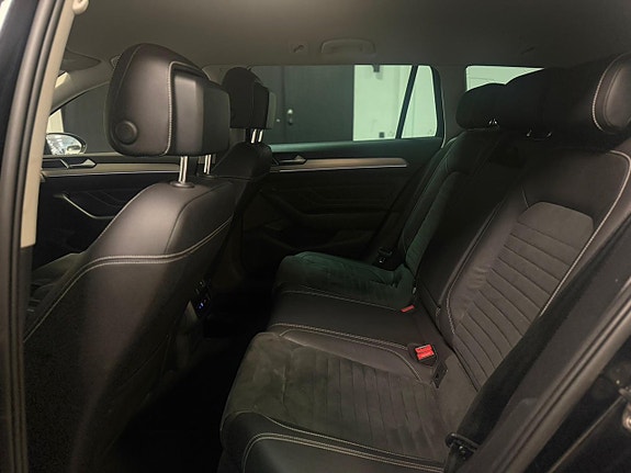 Volkswagen Passat 8 of 25