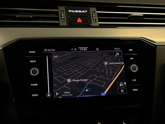 Volkswagen Passat 12 of 25