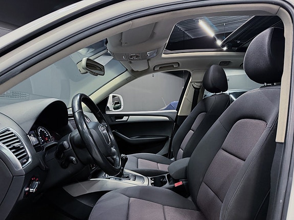 Audi Q5 2 of 12