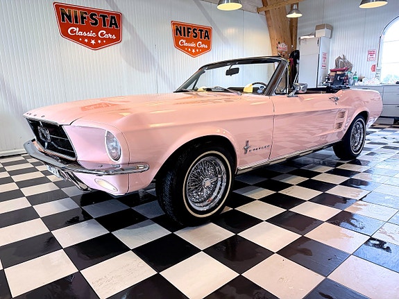 Ford Mustang 6 of 30