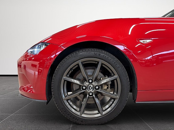 Mazda MX-5 4 of 20