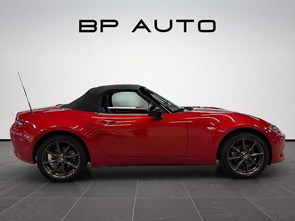 Mazda MX-5 8 of 20